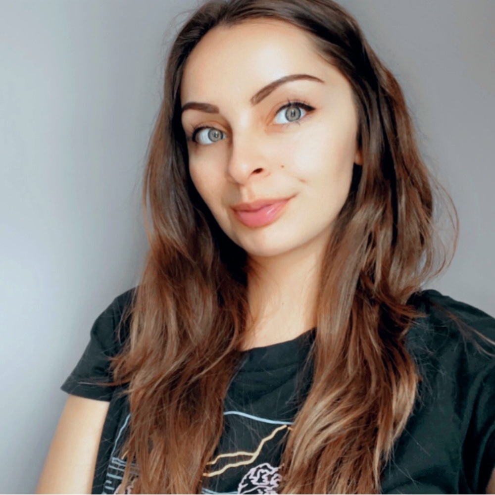 Meet your Posher, Gina